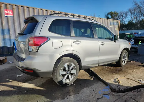2018 Subaru Forester 2.5I Premium z USA, uszkodzony, nr VIN JF2SJAGC0JH402648